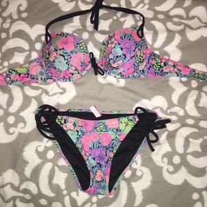 SOLD Victoria’s Secret bikini set